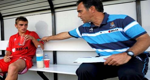 لاسارتي يتحدث عن.. صلاح "مرآة" اللاعبين المصريين.. وانفصال جريزمان عن ميسي في برشلونة